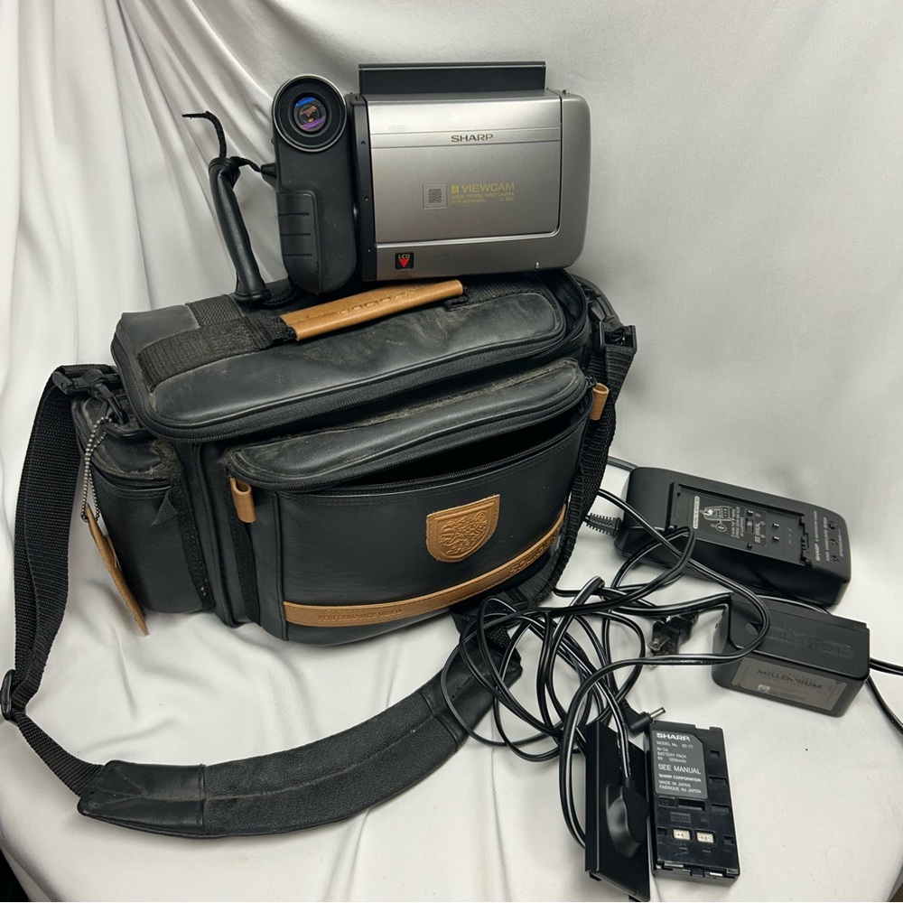 Sharp VL-E30U Camcorder (Untested) With Batteries And Accessories & Solidex Bag
